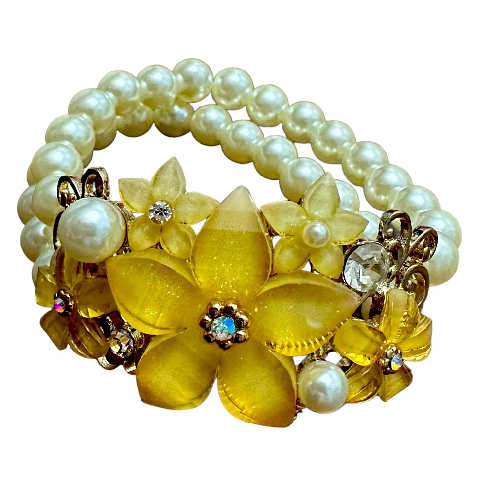 VINTAGE DOUBLE STRAND PEARL AND YELLOW FLORAL BRACELET